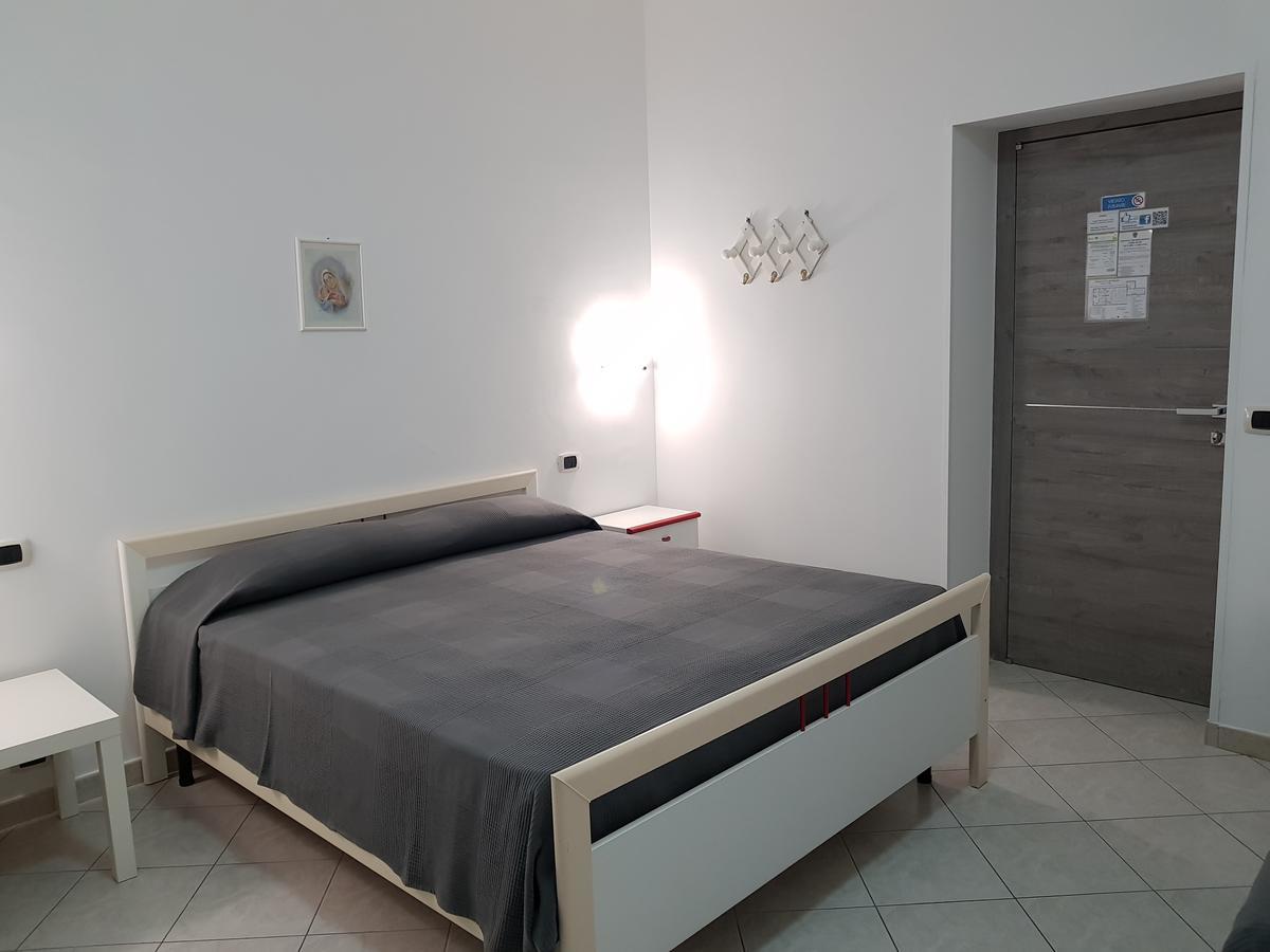 Holiday B&B Vico Del Gargano Zewnętrze zdjęcie
